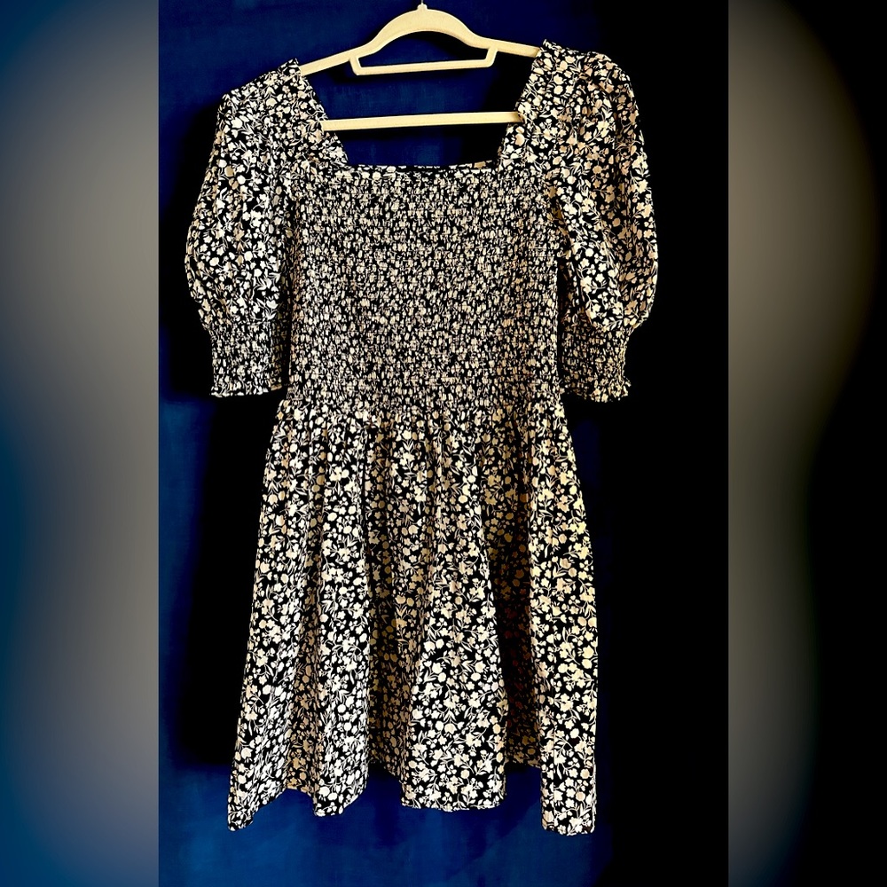 1 State black and white floral work dress. New without tags sz L